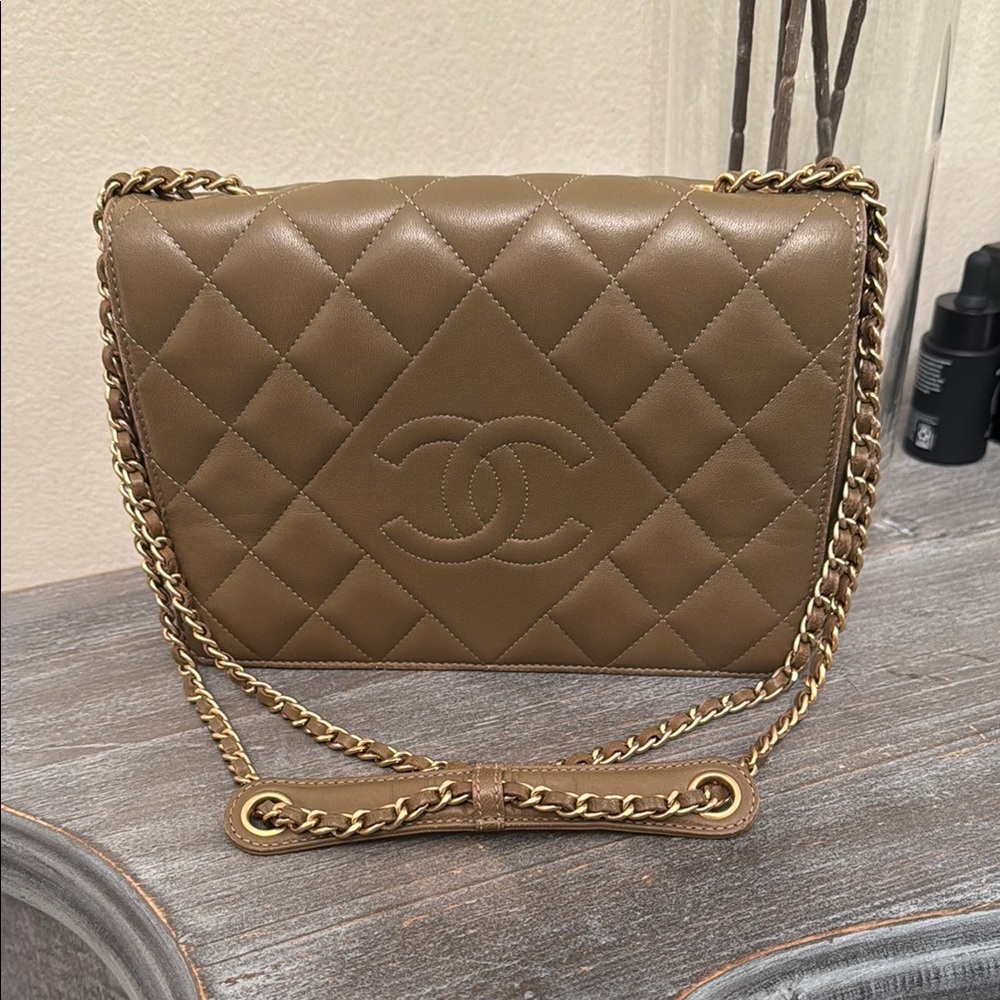 Vintage small Chanel bag
